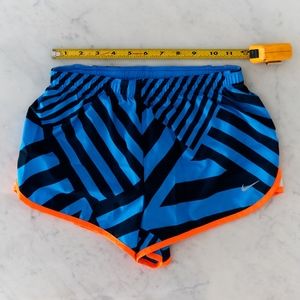 👀 Cute Nike Dazzle Camo Running Shorts ✌🏽